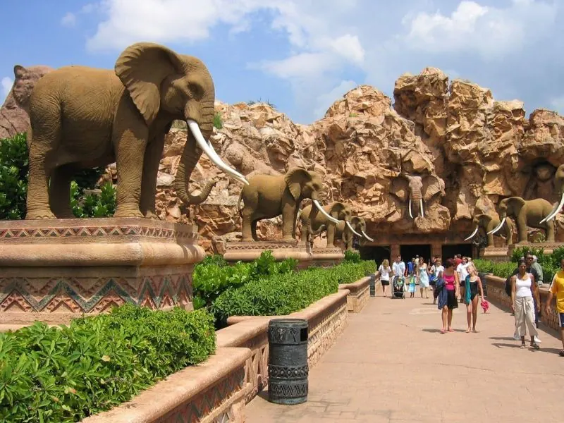 The elephant gate at Sun City